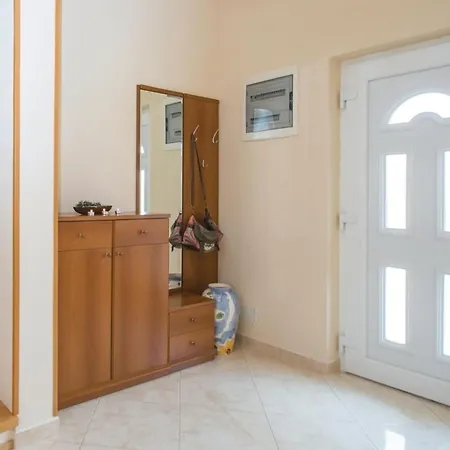 Holiday Home Nedescina XII *