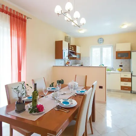 Holiday Home Nedescina XII * Nedeščina